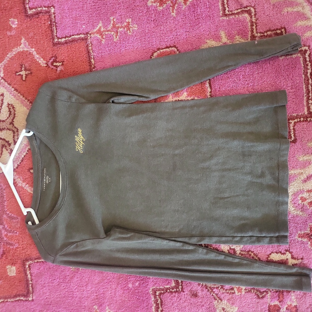 S/p Tommy Hilfiger long sleeve cotton tee shirt new no tags.